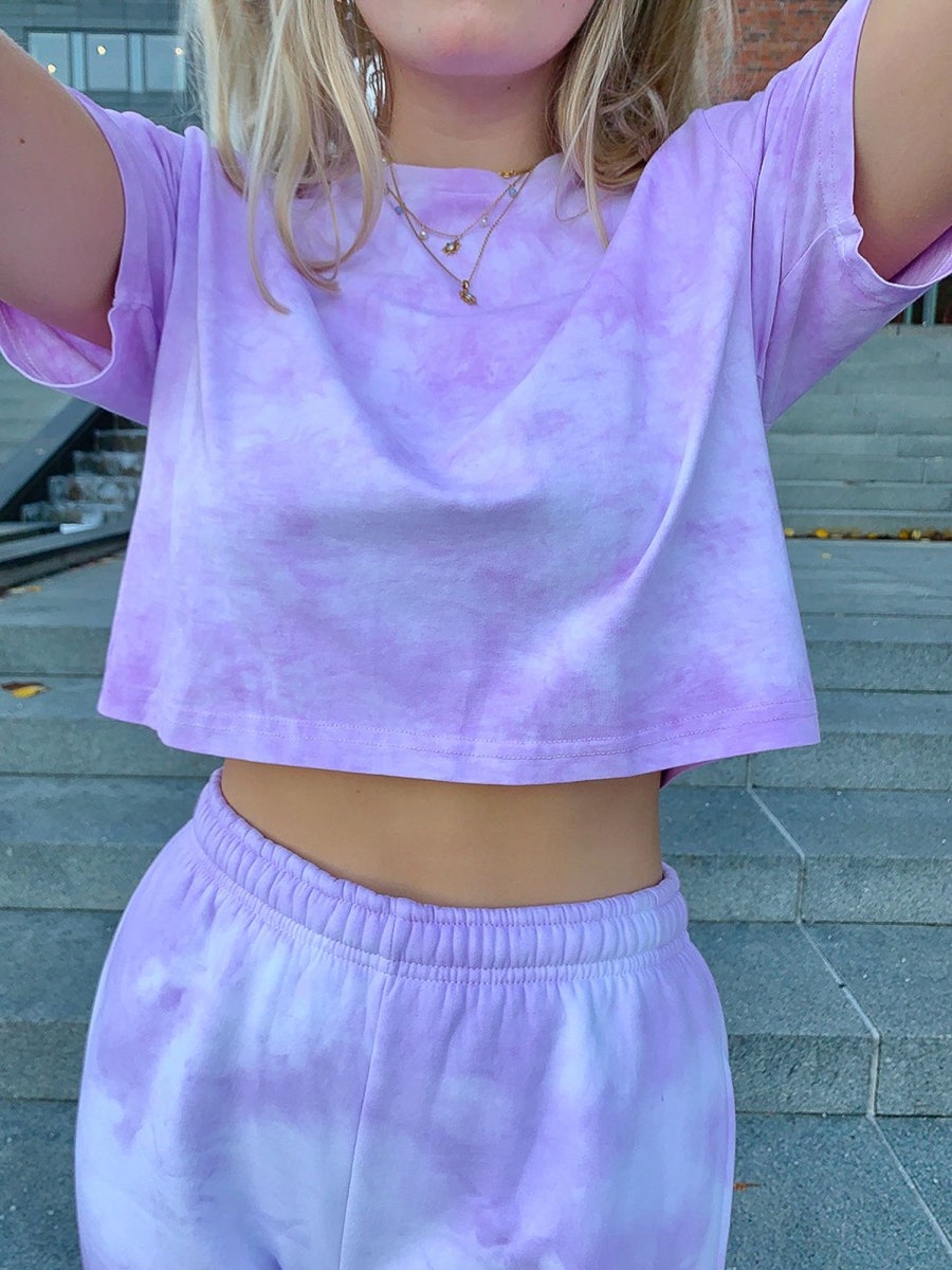 Toj ONME | Purple Cloud Cropped Tee - Lilla Tie-Dye